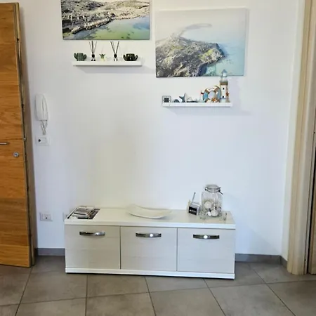 Giuly One Apartman Càbras