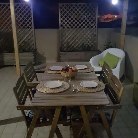 Giuly One Apartment